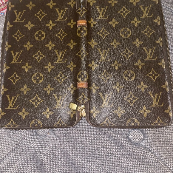 TRAVEL ORGANIZER WALLET - Picture 6 of 10